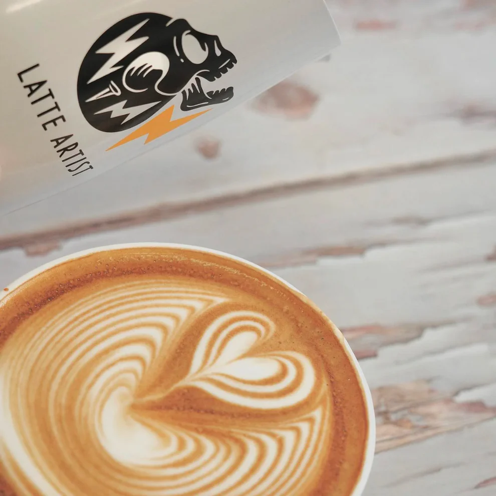 WPM | "Latte Art with a Soul" Round Spout White 450ml