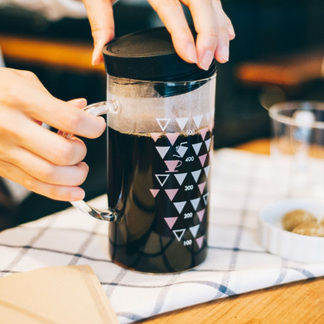 Hario V60 Dripper & Thermocolor Server Set