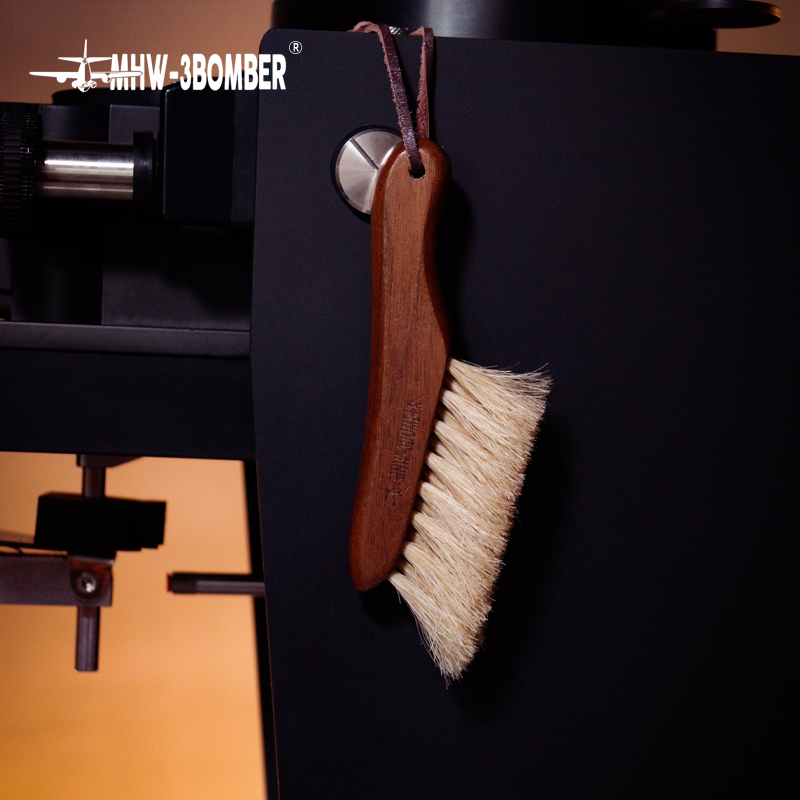 MHW-3BOMBER Knife-shaped Brush