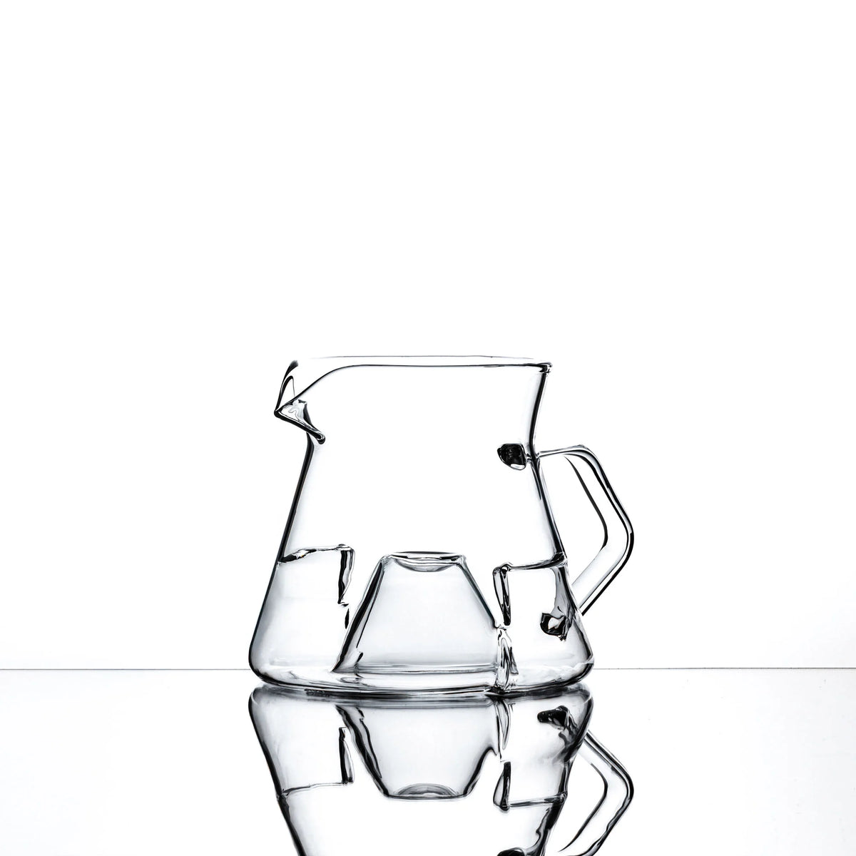 ICOSA | Avensi Wave Cyclone Carafe Small 400ml